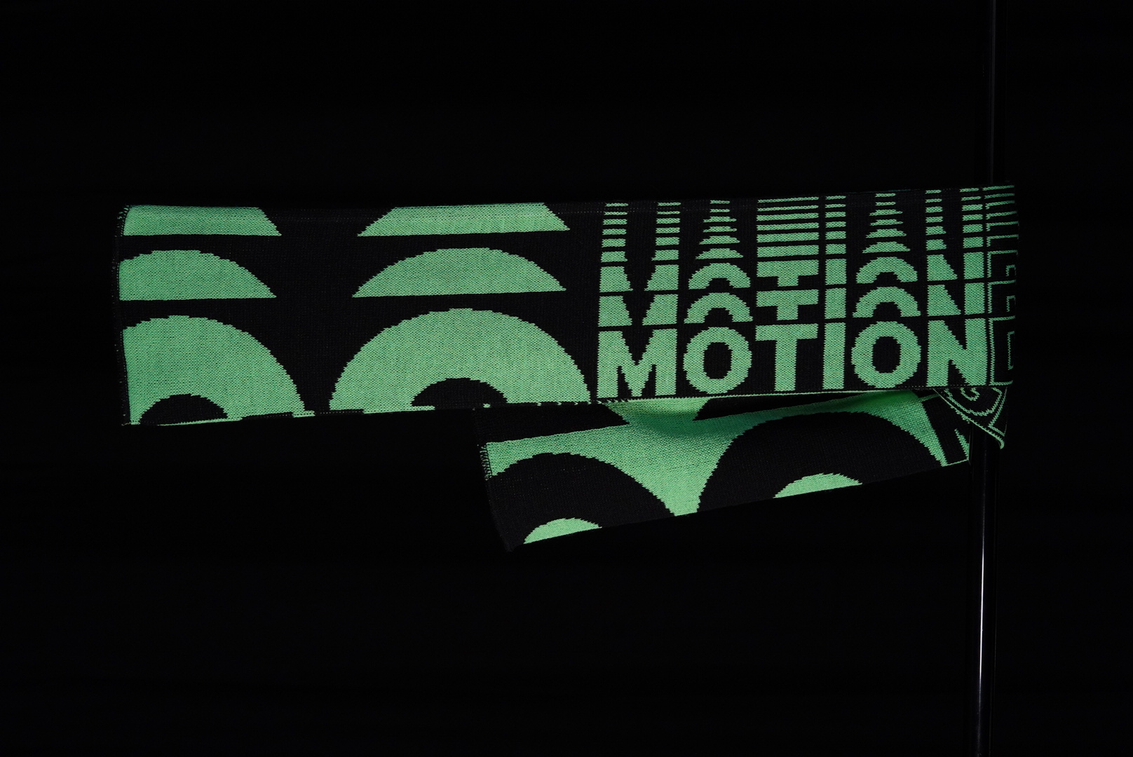 Schal-Design des einjährigen Rebrandings des Studiengangs Motion Design der Filmakademie Ludwigsburg 